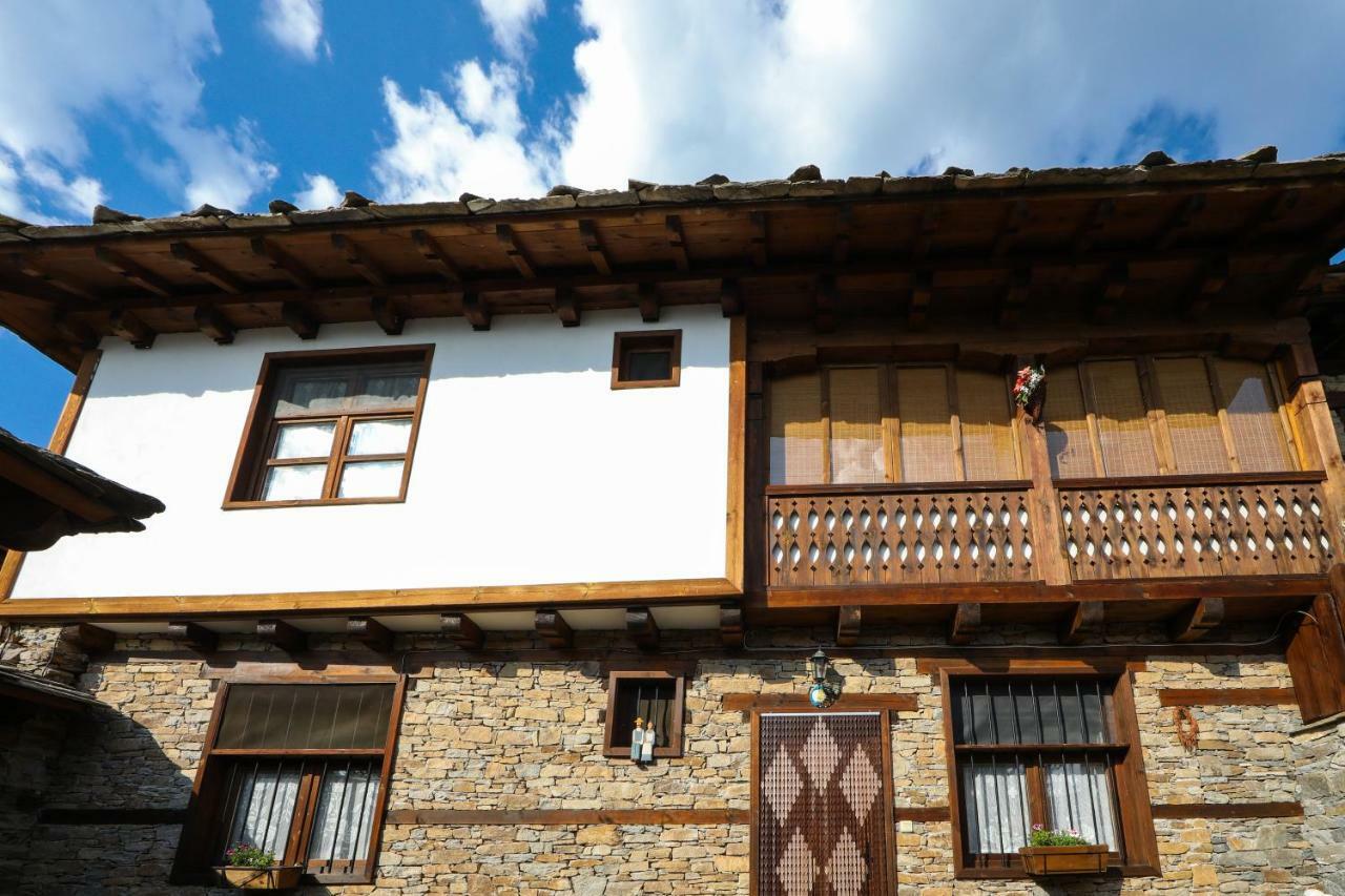 Тодорината Къща Leshten Exterior foto