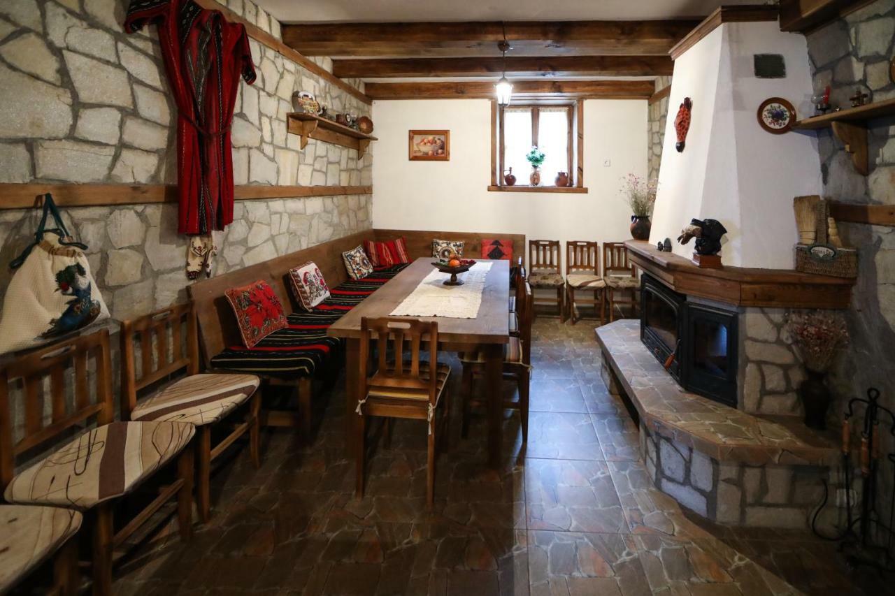 Тодорината Къща Leshten Exterior foto