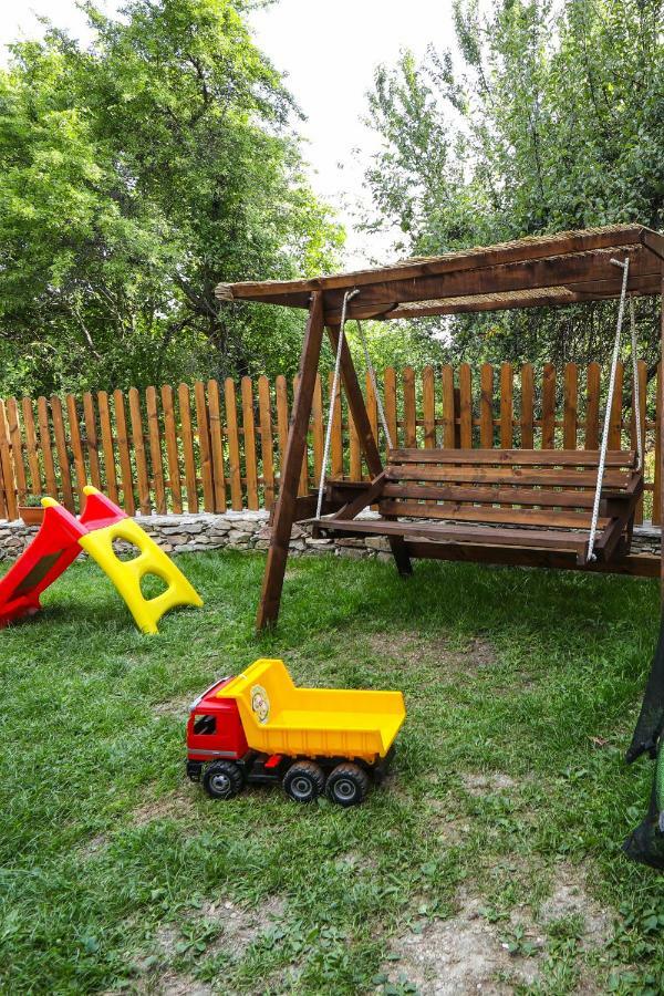 Тодорината Къща Leshten Exterior foto