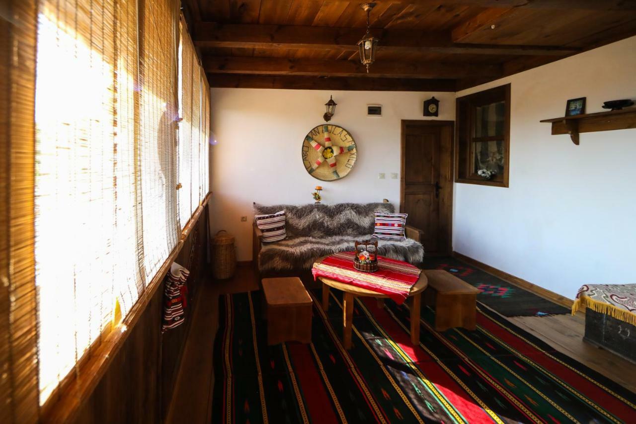 Тодорината Къща Leshten Exterior foto